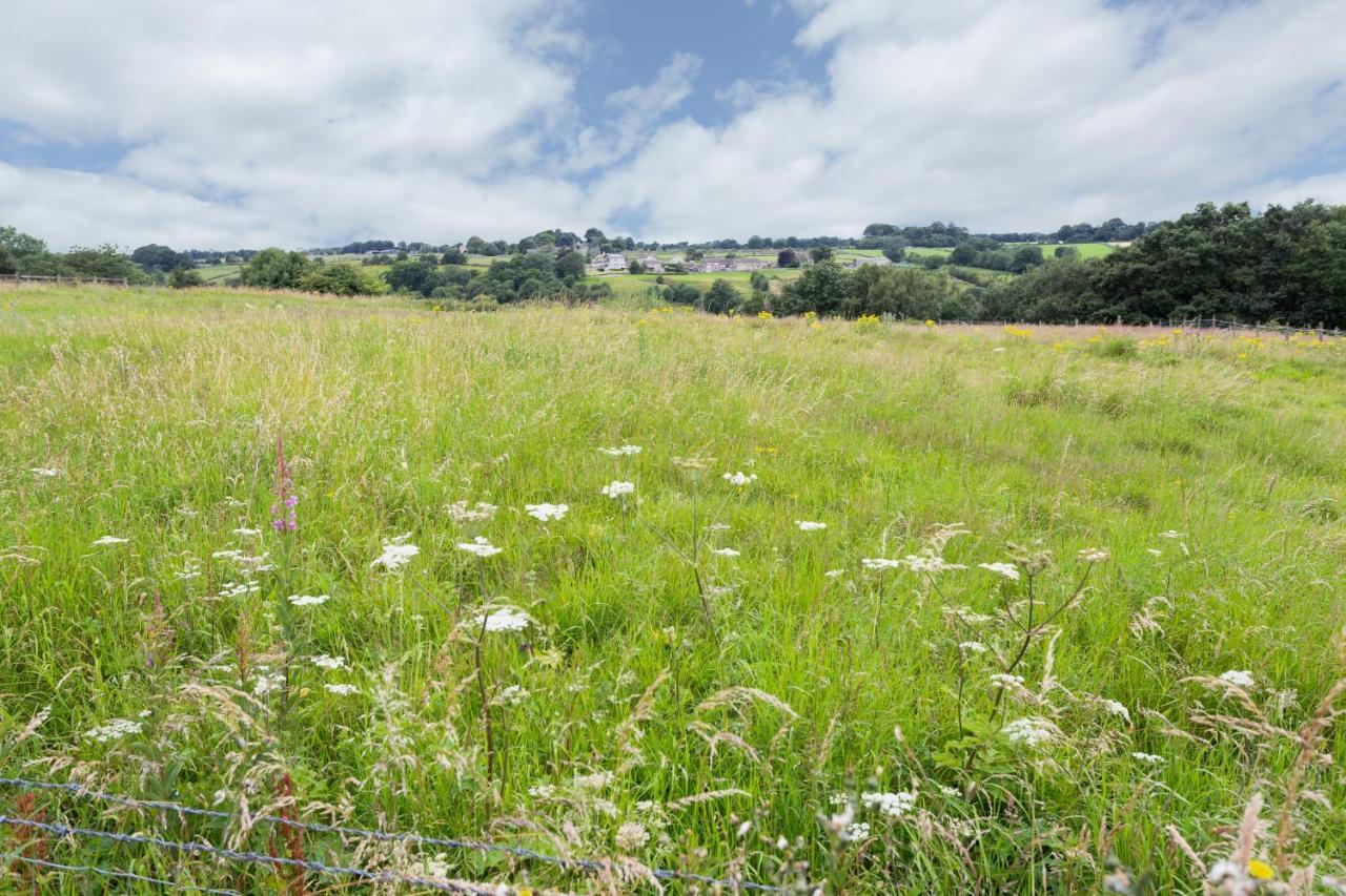 Look At The Views - Huddersfield Haven Sleeps 6 Apartment Bagian luar foto